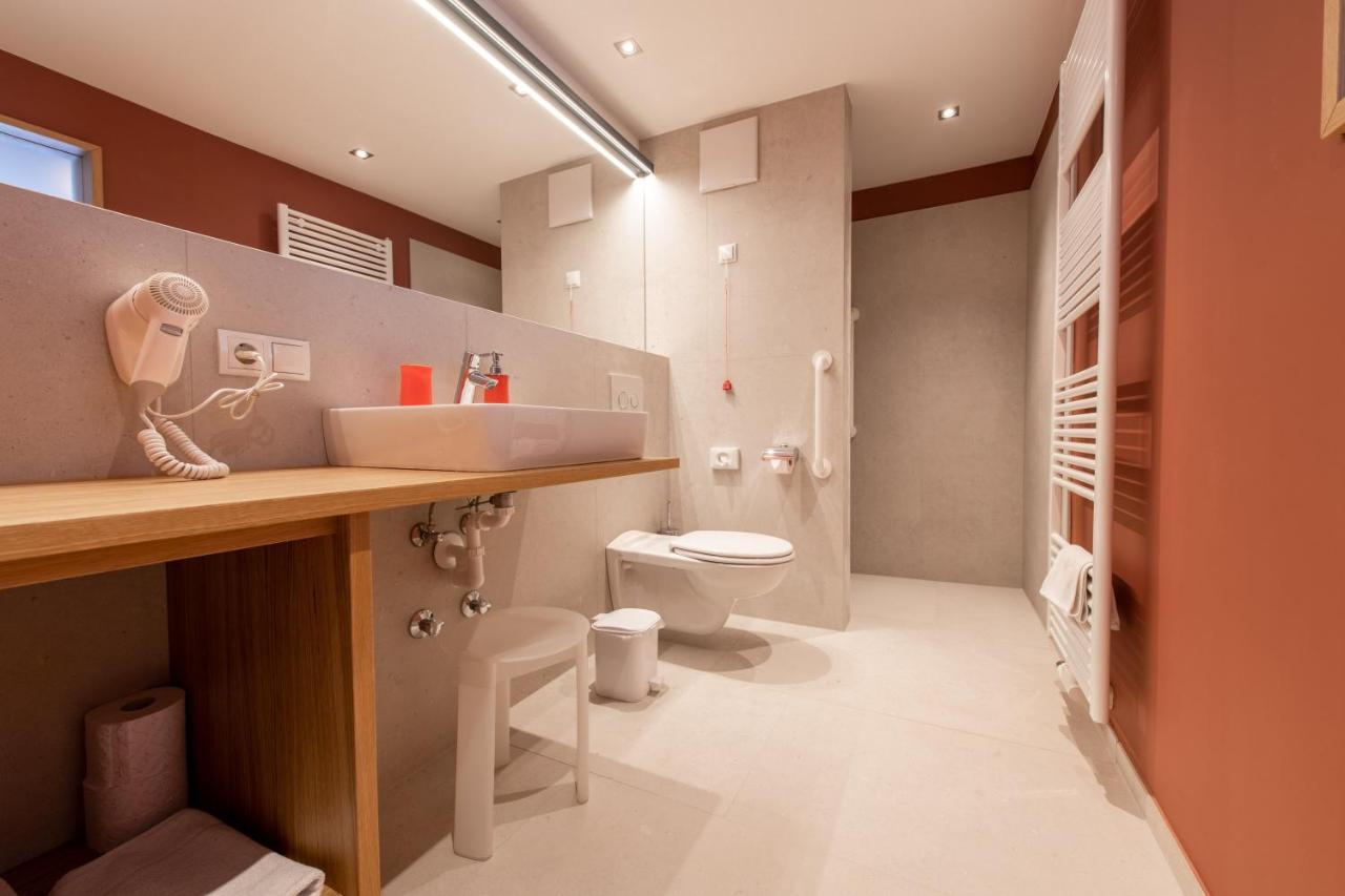 Lapis Monti - Apartments & Suites Burgusio Exterior foto